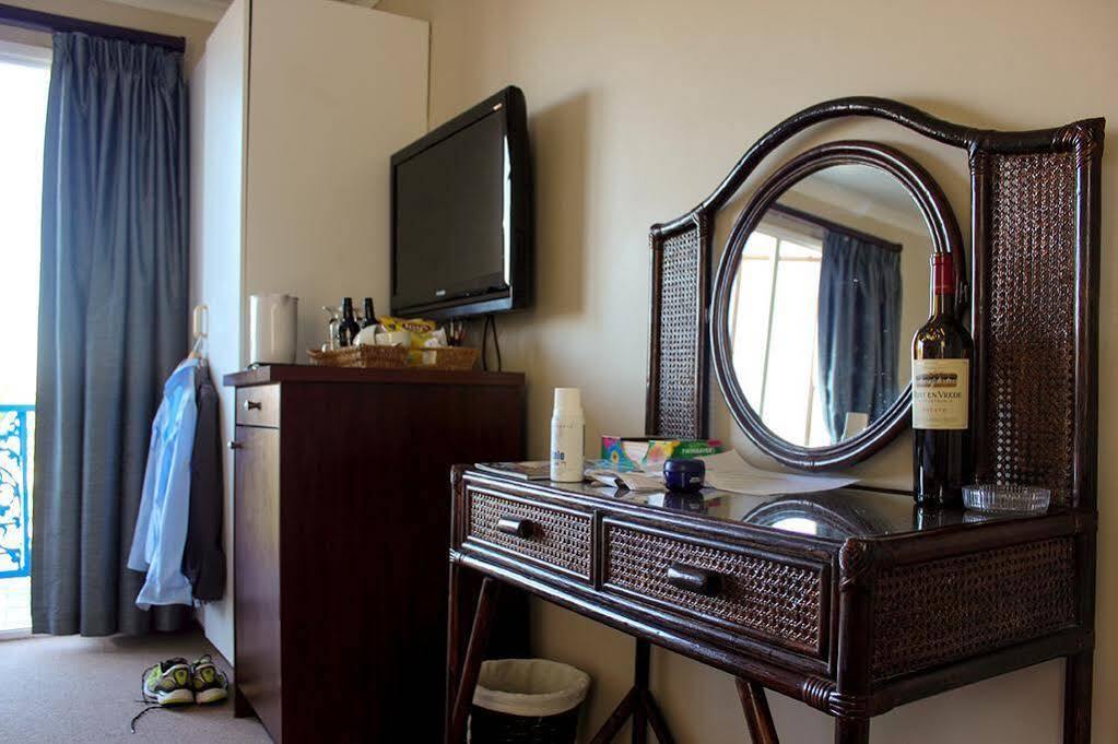 Port View 3*